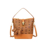 Коричневый