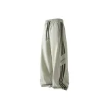 Зелёный с принтом