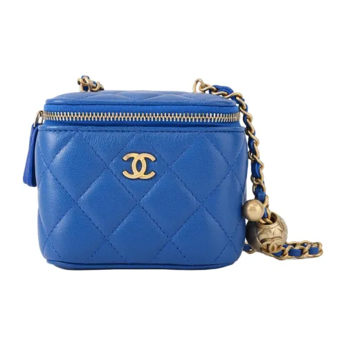 CHANEL Сумки через плечо Женские