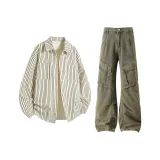 Белая рубашка абрикосового цвета + желтые джинсы с эффектом грязи