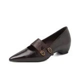 Коричневый