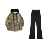 Yellow Shirt + Black Jeans  
Желтая рубашка + черные джинсы