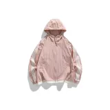 Светло-розовый