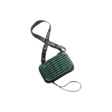 Темно-зеленый