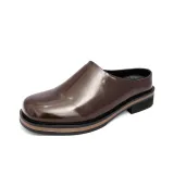 Коричневый