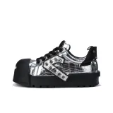 Чёрный и серебристый