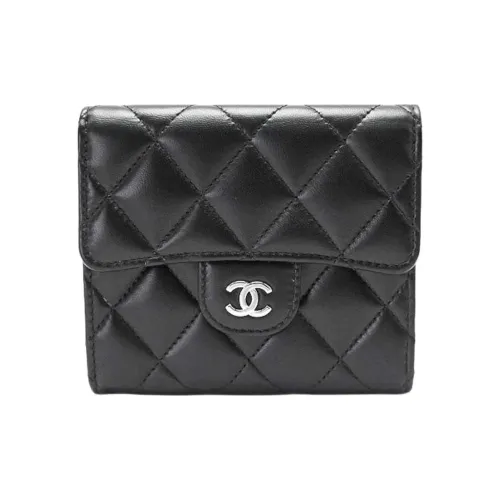 CHANEL Женские кошельки