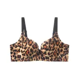 Жёлтый леопардовый принт.