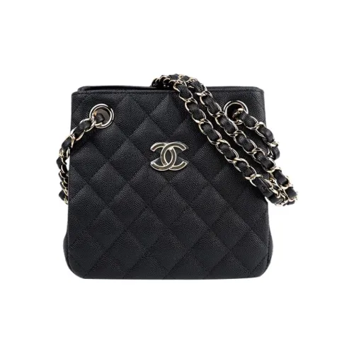 CHANEL Сумки через плечо Женские