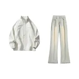 Белая кожаная куртка + желтые грязные джинсы