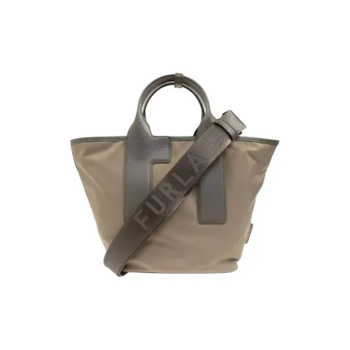 Furla Piuma Коровья кожа Тоут Сумка Сумка для покупок Сумка на плечо Сумка Обычная Женская Хаки