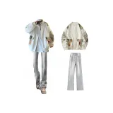 Белая куртка + дымчато-серые джинсы