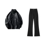 Черная кожаная куртка + желтые грязные джинсы