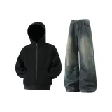 Чёрный свитшот + синие зелёные джинсы