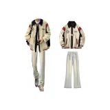 Куртка цвета экрю + джинсы цвета желтая грязь