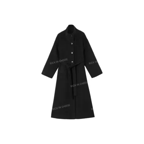 RICH IN CHEESE Женское пальто