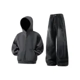 Dark Gray Sweatshirt + Black Jeans  
Темно-серый свитшот + черные джинсы