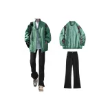 Зеленая куртка + черные джинсы