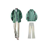 Зеленая куртка + желтые грязные джинсы