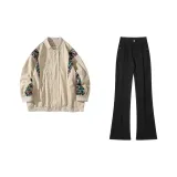 Абрикосовая куртка + черные джинсы