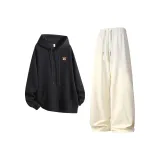 Чёрный топ + Бежевые абрикосовые штаны