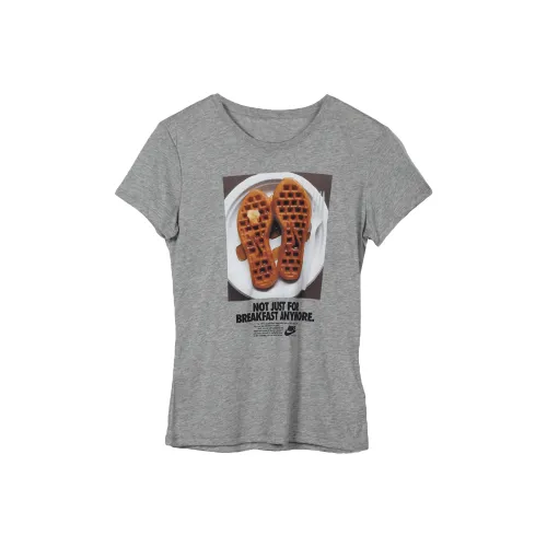 Nike Серые Женские T-Рубашки