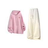 Розовый топ + бежево-абрикосовые штаны