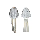 Белый свитшот + желтые джинсы из денима