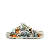 Светло-зеленый