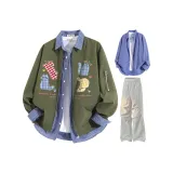 Армейское зеленое пальто + сине-белая клетчатая рубашка + светло-серые парашютные штаны