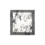 White, Abstract Figure with Print  
Белый, Абстрактный Фигура с Принтом