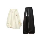 Бежевый абрикосовый топ + черные штаны