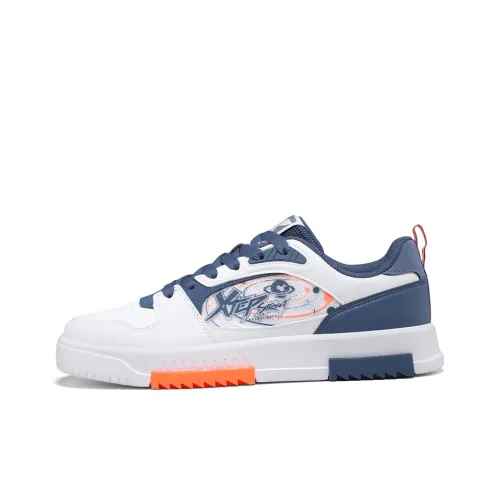 XTEP Легкие и Дышащие Низкие Кроссовки для Скейтбординга Мужские Белые и Синие