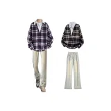 Свитшот фуксии + джинсы цвета желтой грязи