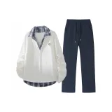 Белый топ + темно-синие штаны