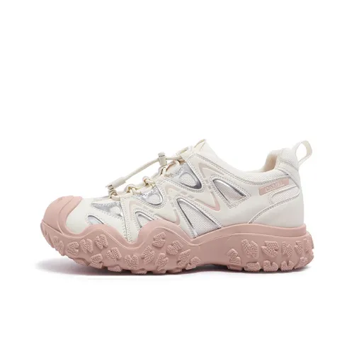 CAMEL Альпинистские и туристические ботинки Низкий верх Женские