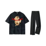 Черная (Красная) футболка + черные джинсы