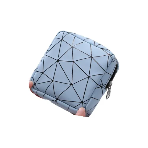 CLOLV KISS Макияж и Дорожные косметички Унисекс