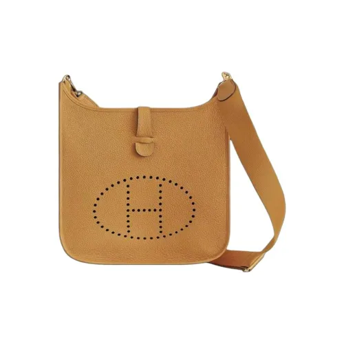 HERMES Evelyne Clemence Bullock Кожа Сумка через плечо Женская 4B Печенье Цвет печенья