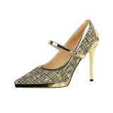 Светло-золотой