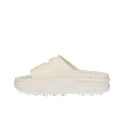 GUCCI Interlocking Слипоны Женские Экрю