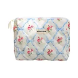 Бабочка влюблена в цветок, синяя ручная модель