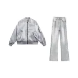 Светло-серая куртка + дымчато-серые джинсы