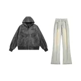 Чёрная куртка + жёлтые джинсы цвета глины