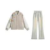 Хаки бейсбольная куртка + желтые грязные джинсы