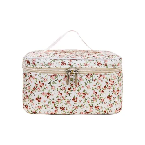 CLOLV KISS Макияж и Дорожные косметички Унисекс