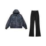 Синяя куртка + черные джинсы