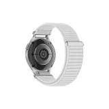 Жемчужно-белый