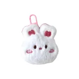 Белый кролик-подвеска в форме сердца
