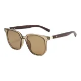 Прозрачно-чайный